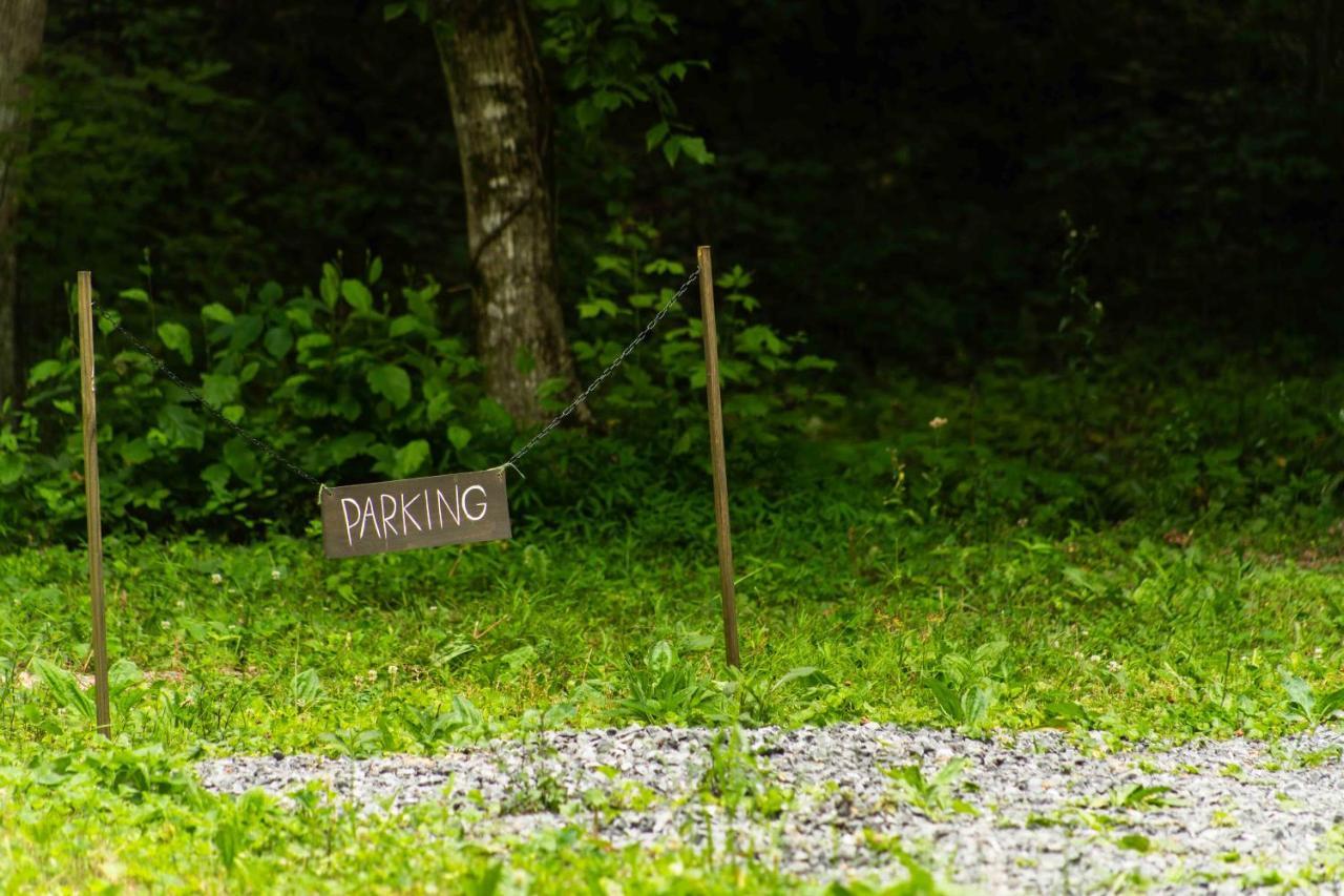 Solace Glamping 2 セバービル エクステリア 写真